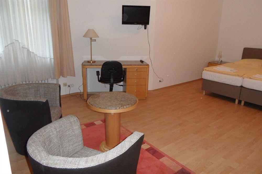 Zimmervermietung Haertig Berlin