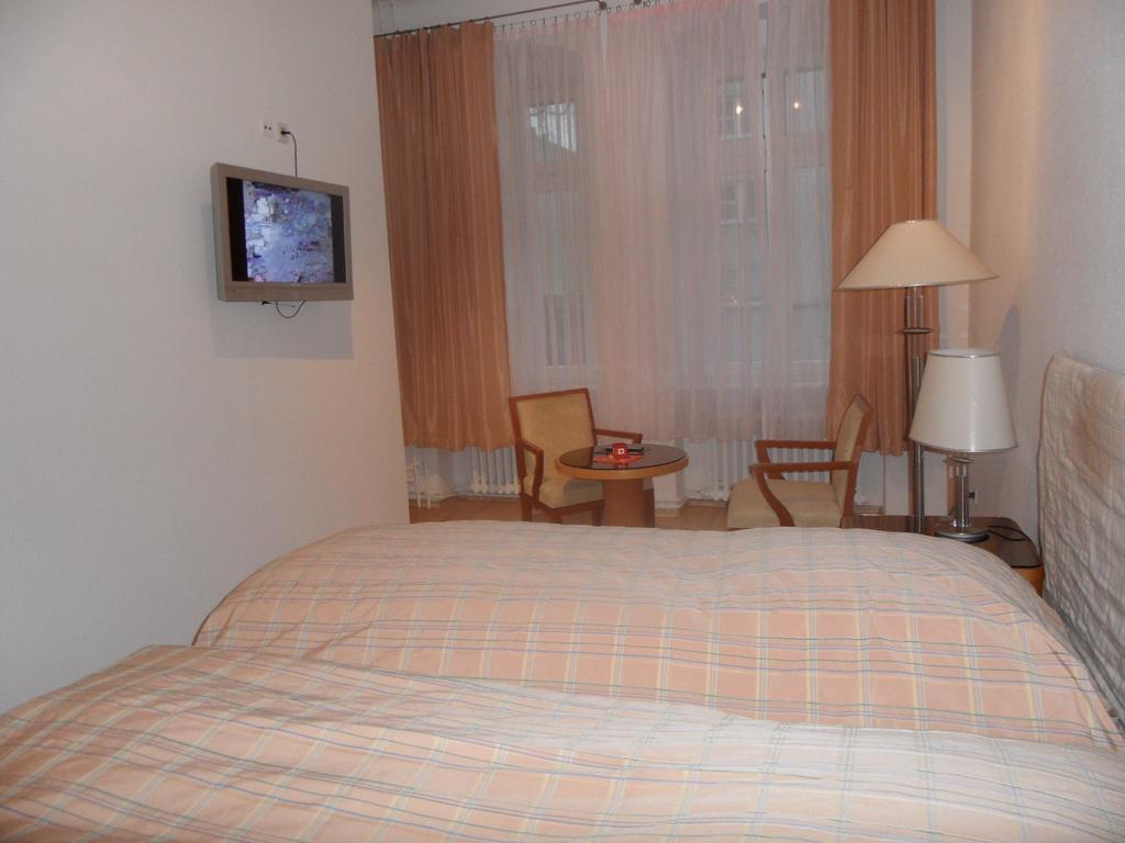 Apartment Zimmervermietung Haertig Berlin